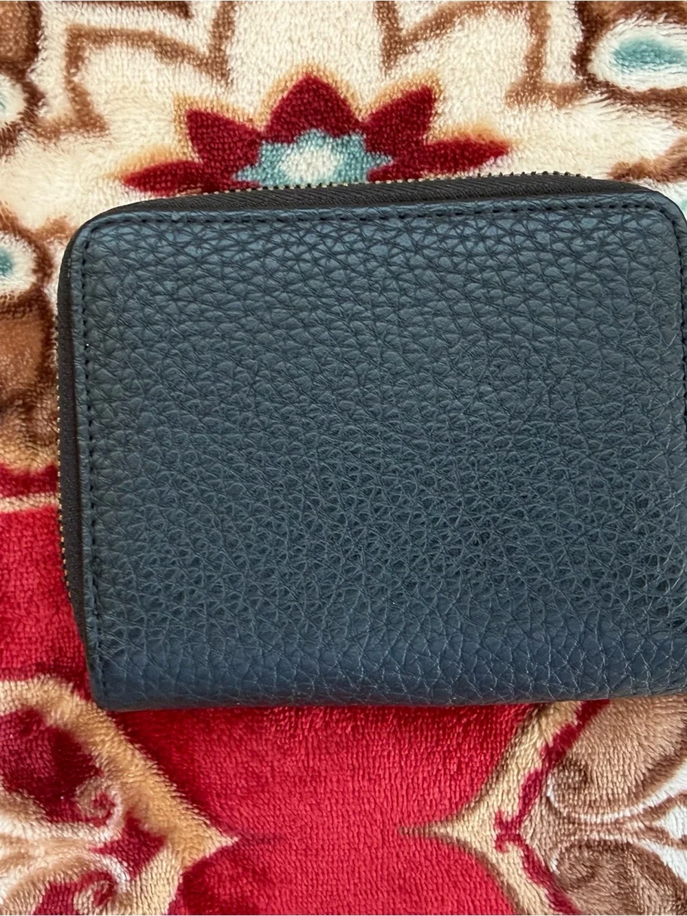 Steve Madden Black Textured Leather Zip Wallet with Gold Logo
